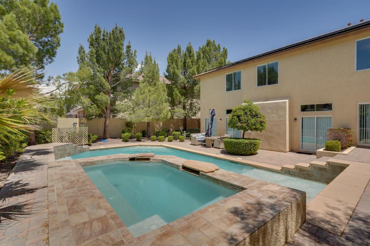 Elegant Las Vegas Home With Pool And Putting Green! Exteriör bild