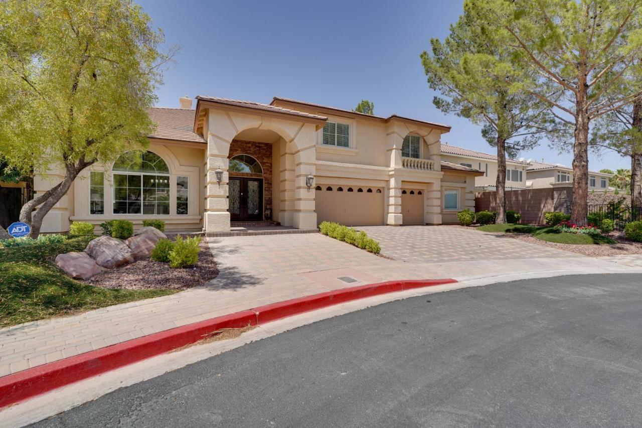 Elegant Las Vegas Home With Pool And Putting Green! Exteriör bild